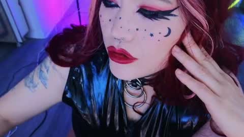 Snapshot of wickedxqueen chatting on 15, 6, 2026 Laura online show from 15, 6, 2026