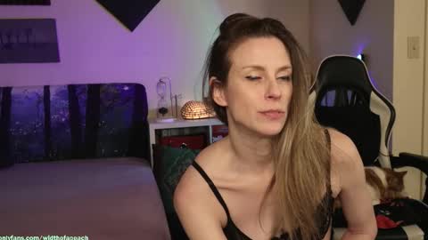 Snapshot of widthofapeach chatting on 17, 1, 2026 Gretchen Jimmy online show from 17, 1, 2026