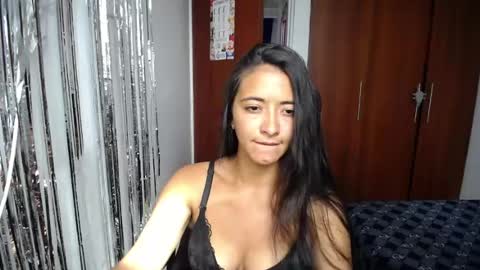 Snapshot of wifhot chatting on 20, 5, 2026 Ilauren online show from 20, 5, 2026