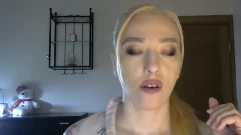 Alina online show from 8, 3, 2025