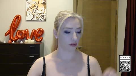 Snapshot of wild_silk_desire chatting on 29, 3, 2026 Alina online show from 29, 3, 2026