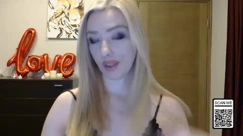 Snapshot of wild_silk_desire chatting on 4, 4, 2026 Alina online show from 4, 4, 2026