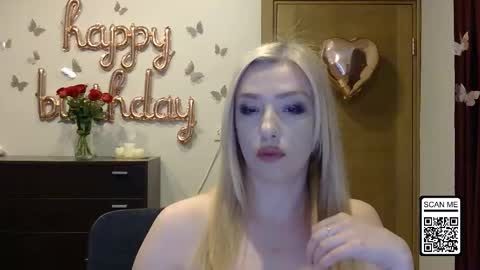 Snapshot of wild_silk_desire chatting on 8, 4, 2026 Alina online show from 8, 4, 2026