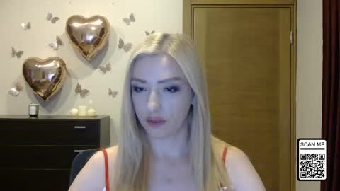 Snapshot of wild_silk_desire chatting on 5, 6, 2026 Alina online show from 5, 6, 2026