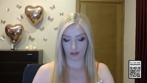 Snapshot of wild_silk_desire chatting on 15, 6, 2026 Alina online show from 15, 6, 2026