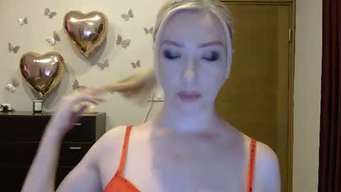 Snapshot of wild_silk_desire chatting on 21, 6, 2026 Alina online show from 21, 6, 2026