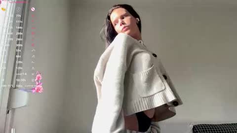 Mia online show from 8, 3, 2026