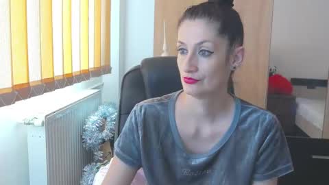 Snapshot of wildbea23 chatting on 15, 1, 2025 Bea online show from 15, 1, 2025