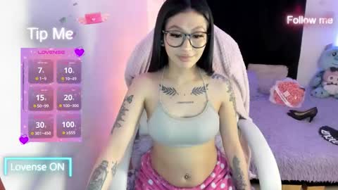 Snapshot of will_thomson_t chatting on 12, 10, 2025 sofia and will online show from 12, 10, 2025