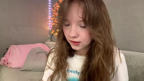 Snapshot of willenasow chatting on 10, 4, 2026 Olivia online show from 10, 4, 2026