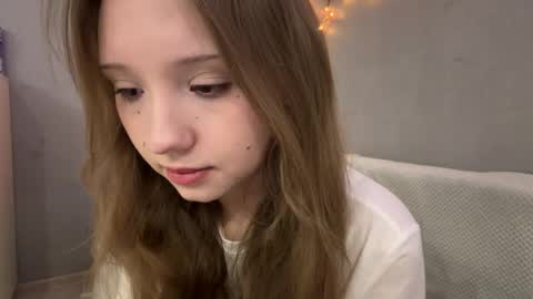 Snapshot of willenasow chatting on 25, 4, 2026 Olivia online show from 25, 4, 2026