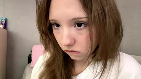 Snapshot of willenasow chatting on 15, 5, 2026 Olivia online show from 15, 5, 2026