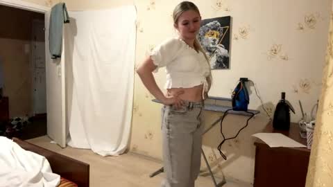 Snapshot of willettealfiero chatting on 24, 3, 2026 Sophia online show from 24, 3, 2026