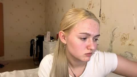Snapshot of willettealfiero chatting on 5, 4, 2026 Sophia online show from 5, 4, 2026