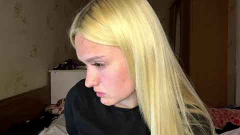 Snapshot of willettealfiero chatting on 17, 5, 2026 Sophia online show from 17, 5, 2026