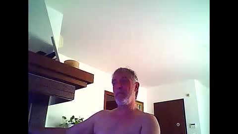 Snapshot of willfire71 chatting on 16, 5, 2026 Willfire71 online show from 16, 5, 2026