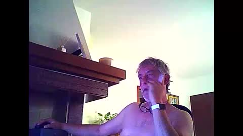 Snapshot of willfire71 chatting on 24, 5, 2026 Willfire71 online show from 24, 5, 2026