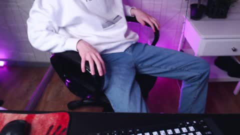 will online show from 4, 1, 2025