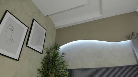 Ms Willow online show from 24, 2, 2025