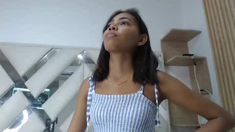 Snapshot of willow_smitt_ chatting on 24, 5, 2026 luna online show from 24, 5, 2026
