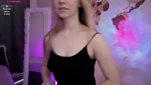 Snapshot of wilonebute chatting on 2, 2, 2026 Mary online show from 2, 2, 2026