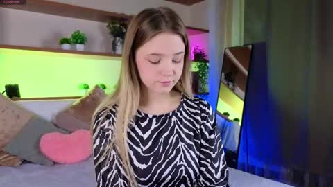 Snapshot of wilonebute chatting on 21, 4, 2026 Mary online show from 21, 4, 2026