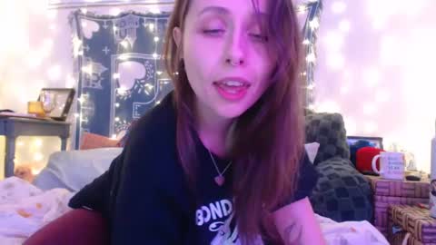 Eevie online show from 9, 12, 2024