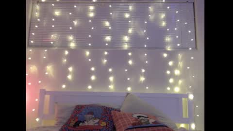 Eevie online show from 17, 2, 2025