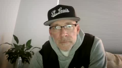 wingnutt765733 online show from 3, 3, 2025