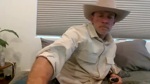 wingnutt765733 online show from 4, 3, 2025