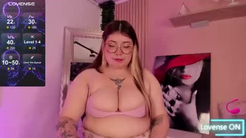 Snapshot of winnie_mya chatting on 4, 7, 2026 Winnie online show from 4, 7, 2026