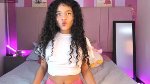  Winnifer Gonzalez  online show from 13, 12, 2024