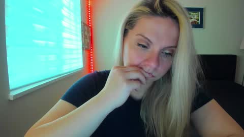 Snapshot of winter_miracle chatting on 31, 3, 2026 Winter Miracle online show from 31, 3, 2026