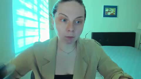 Snapshot of winter_miracle chatting on 5, 4, 2026 Winter Miracle online show from 5, 4, 2026