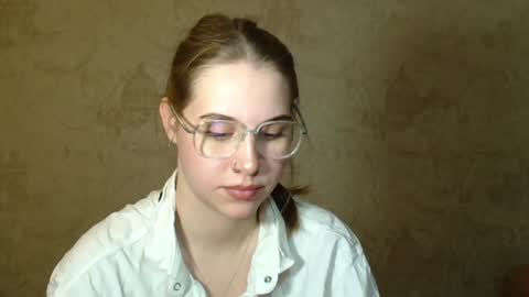 wira_witch online show from 11, 1, 2025