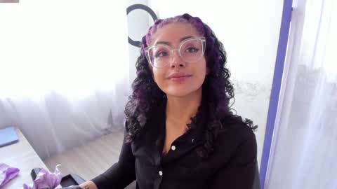     Luna Violeta  A r t i s t  online show from 2, 2, 2025