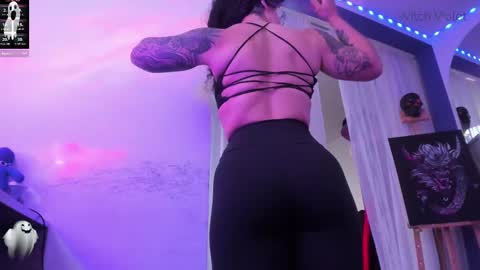     Luna Violeta  A r t i s t  online show from 23, 2, 2025