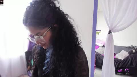     Luna Violeta  A r t i s t  online show from 21, 9, 2025