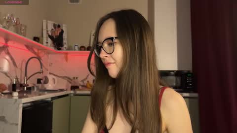 Isobelle online show from 12, 2, 2025