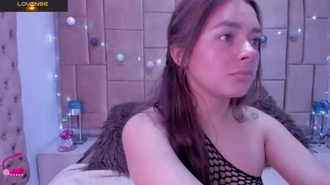 Snapshot of withneyxx chatting on 15, 10, 2025 Andrea online show from 15, 10, 2025