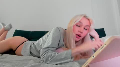 Snapshot of wladilia chatting on 16, 9, 2025 wladilia online show from 16, 9, 2025