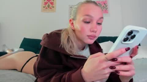 Snapshot of wladilia chatting on 9, 10, 2025 wladilia online show from 9, 10, 2025