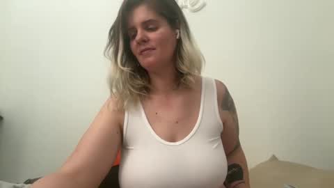 Snapshot of wldntulik2no chatting on 21, 1, 2025 Moth online show from 21, 1, 2025