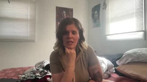 Snapshot of wldntulik2no chatting on 7, 2, 2025 Moth online show from 7, 2, 2025