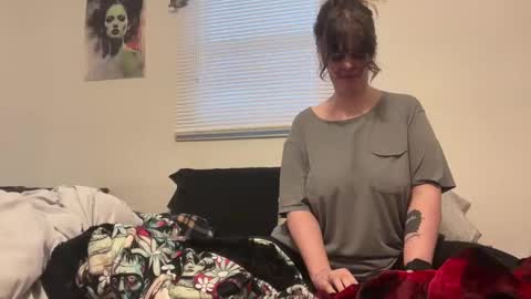 Snapshot of wldntulik2no chatting on 17, 2, 2025 Moth online show from 17, 2, 2025