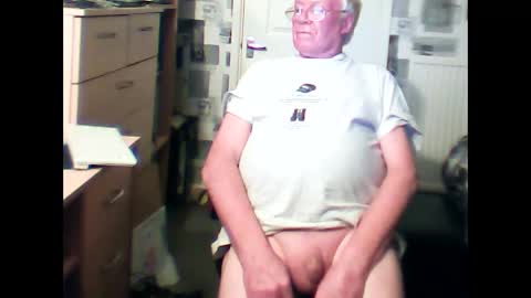 Snapshot of wolcol80 chatting on 3, 1, 2025 wolcol80 online show from 3, 1, 2025