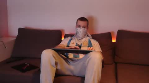 wolf021221 online show from 2, 4, 2026