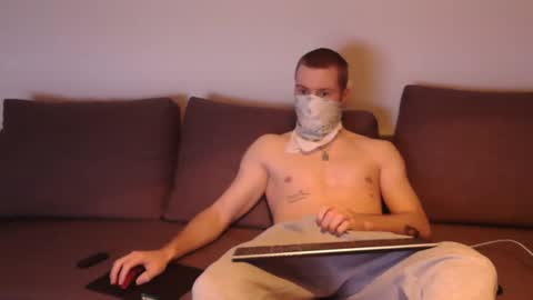 wolf021221 online show from 4, 4, 2026