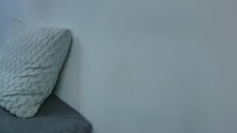  W O L F  online show from 10, 3, 2025