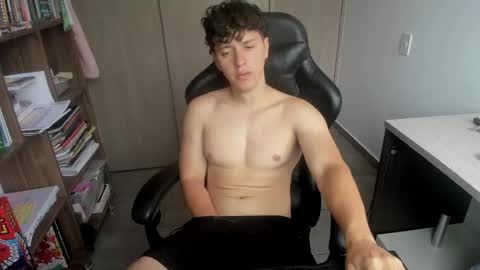 Snapshot of wolker_allan chatting on 15, 1, 2026 wolker_allan online show from 15, 1, 2026